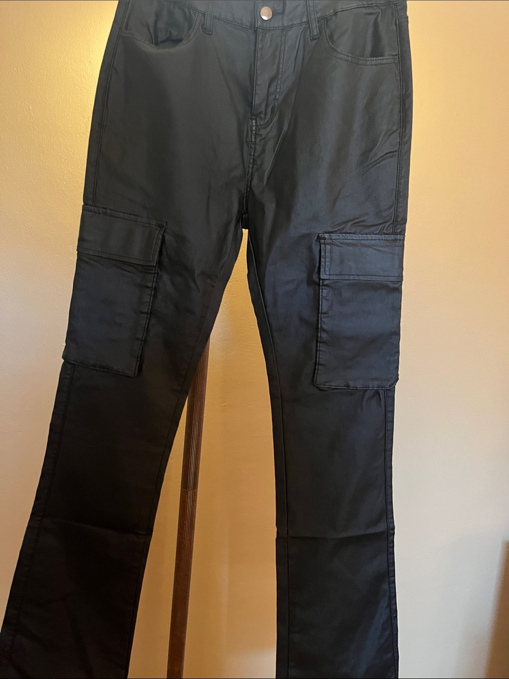 American Bazi Womens High Rise Coated Stacked Cargo Pants Black Size Large NEW